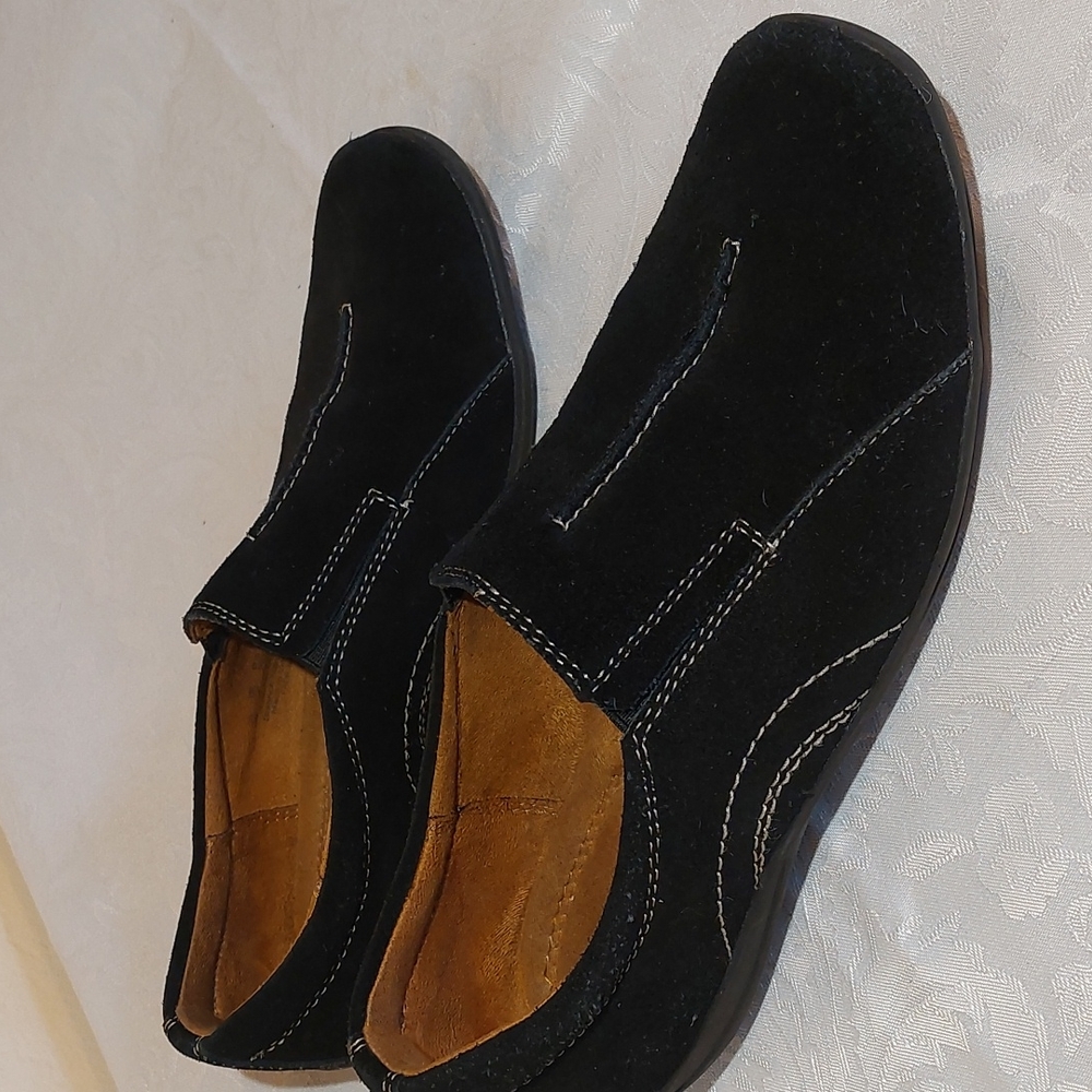 NEUTRALIZER black shoe. Size 8M.  Like new.